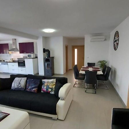Apartments Bora Ližnjan Esterno foto