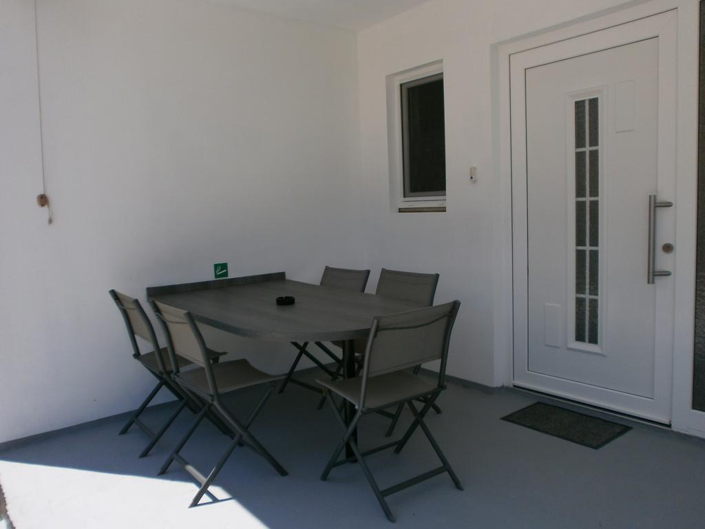 Apartments Bora Ližnjan Esterno foto