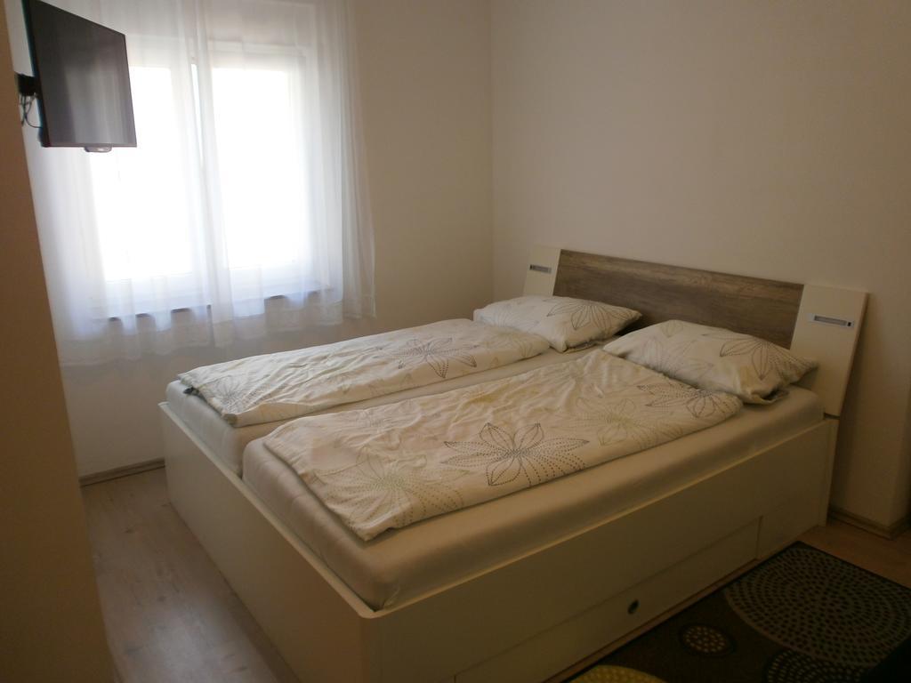 Apartments Bora Ližnjan Esterno foto